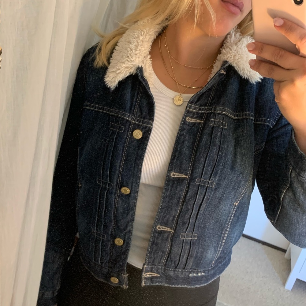 Sherpa lined Levi’s jean jacket